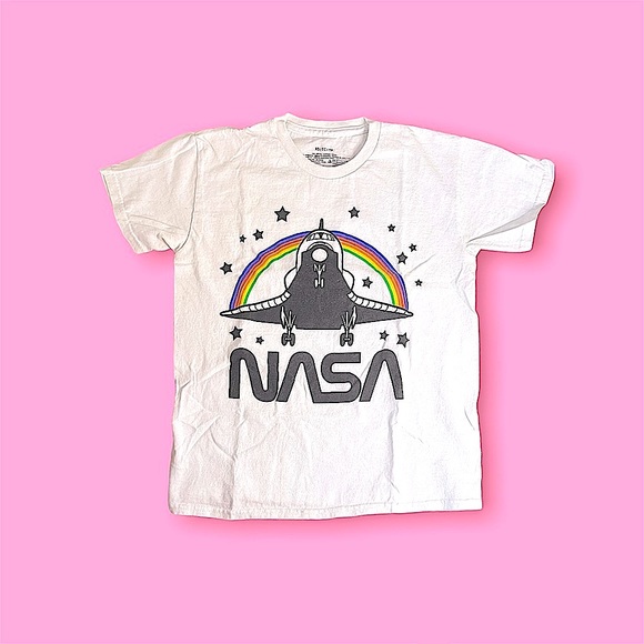 set of 2 white/colorful XS trendy graphic tees wound up and nasa brand - Picture 4 of 5